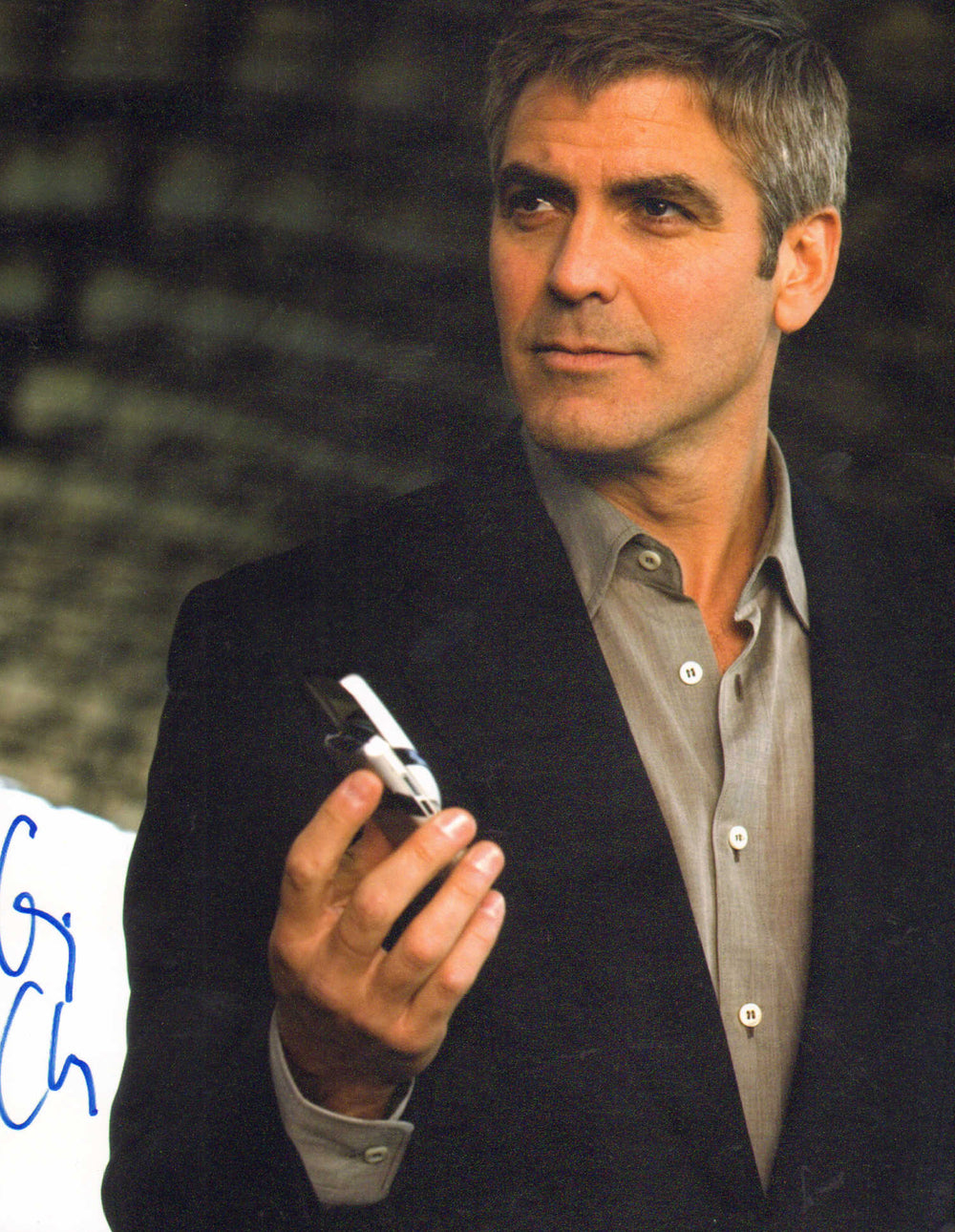 George Clooney as Danny Ocean in Ocean's Twelve Signed 8x10 Photo