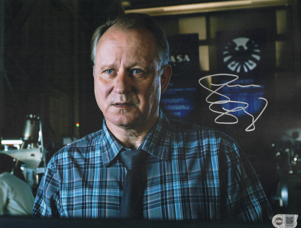 Stellan Skarsgård as Erik Selvig in Marvel's The Avengers (SWAU) Signed 11x14 Photo