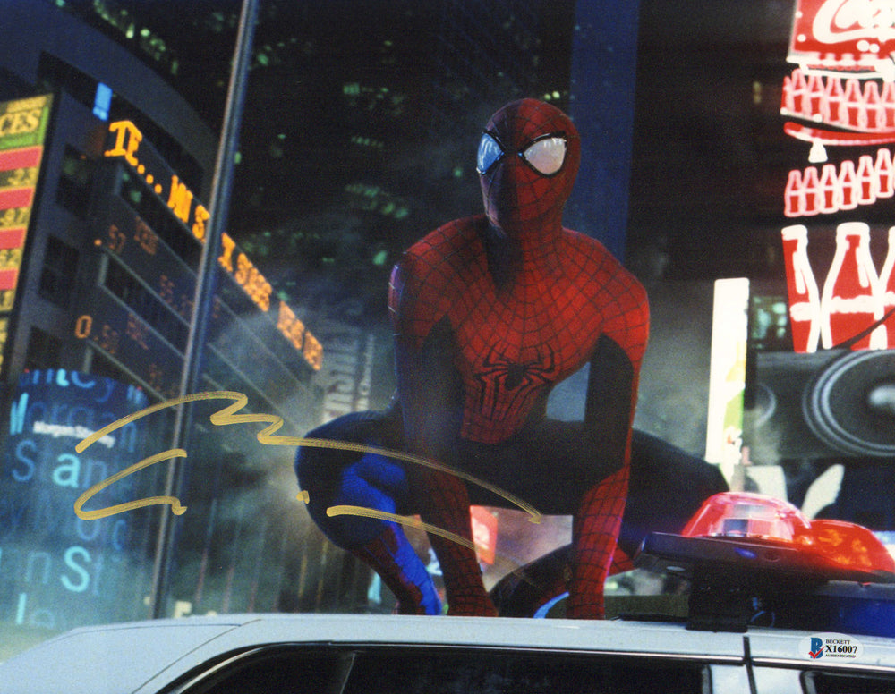 Andrew Garfield as Spider-Man in Times Square in The Amazing Spider-Man 2 (Beckett) Signed 11x14 Photo