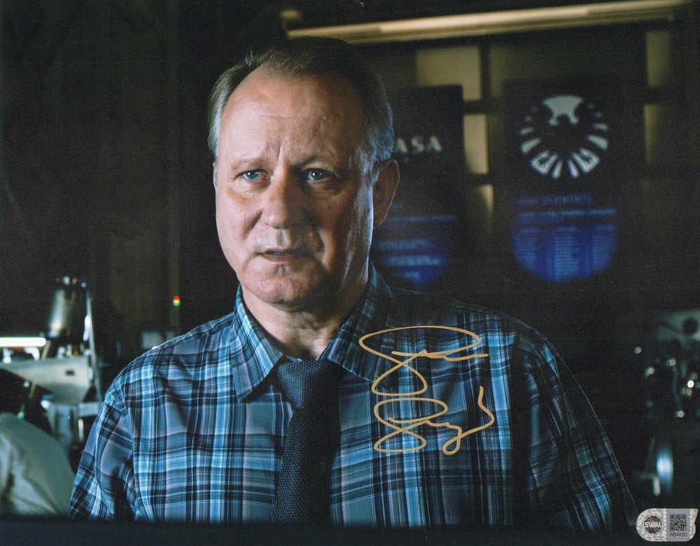 Stellan Skarsgård as Erik Selvig in Marvel's The Avengers (SWAU) Signed 11x14 Photo