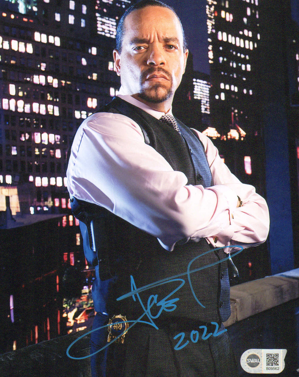 Ice-T as Detective Fin Tutuola in Law & Order: Special Victims Unit (SWAU) Signed 8x10 Photo
