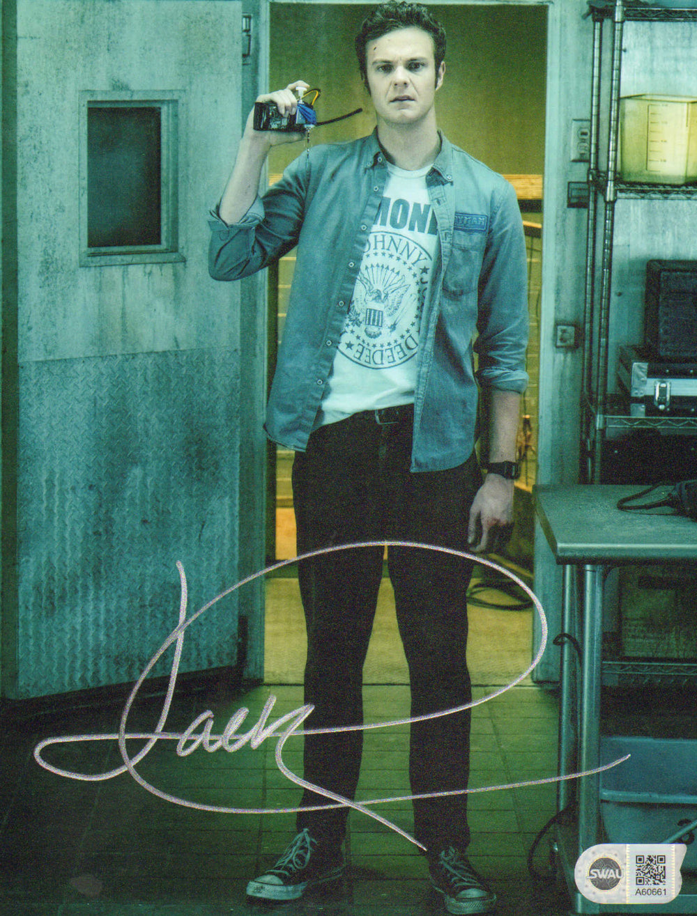 Jack Quaid as Hughie Campbell in The Boys (SWAU) Signed 8x10 Photo