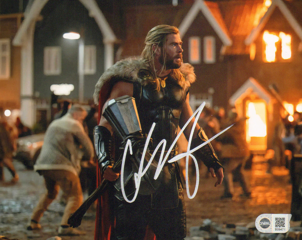 Chris Hemsworth as Thor in Battle in Thor: Love and Thunder (SWAU) Signed 8x10 Photo