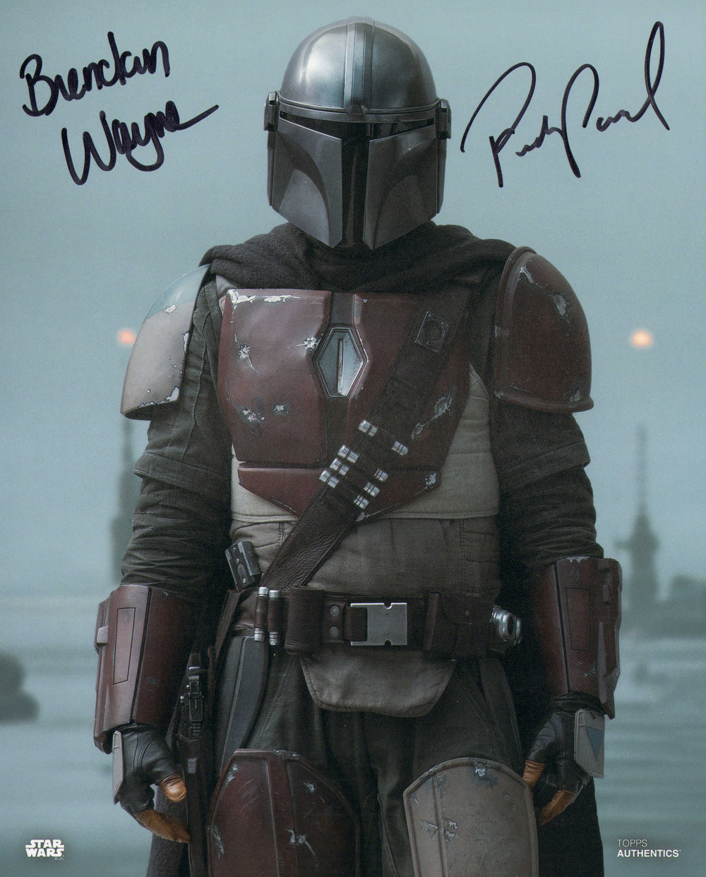 Pedro Pascal & Brendan Wayne as the Mandalorian in Star Wars: The Mandalorian Signed 8x10 Photo