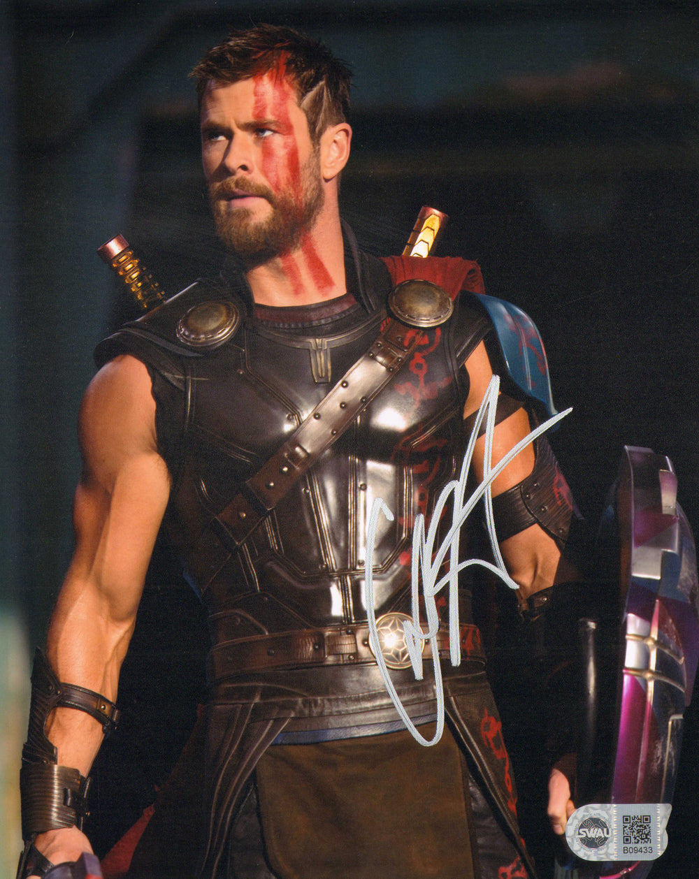 Chris Hemsworth as Thor in Thor: Ragnarok (SWAU) Signed 8x10 Photo