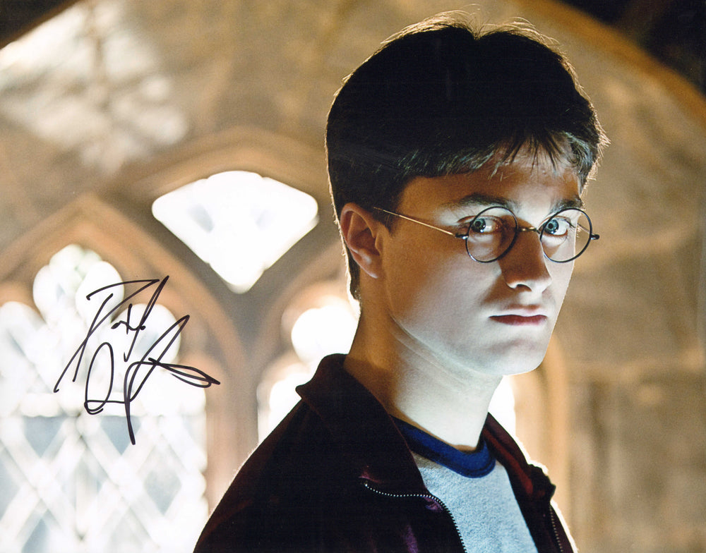 Daniel Radcliffe as Harry Potter in Harry Potter & the Half-Blood Prince (Beckett) Signed 11x14 Photo