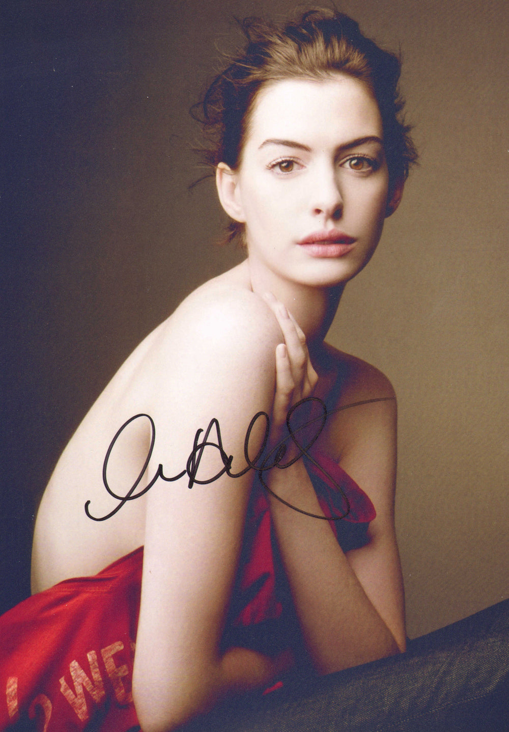 Anne Hathaway from The Devil Wears Prada, The Dark Knight Rises, & The Princess Diaries Signed 8x12 Photo