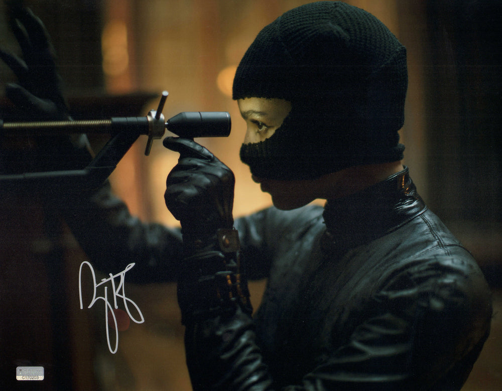 Zoë Kravitz as Selina Kyle / Catwoman in The Batman (Celebrity Authentics) Signed 11x14 Photo