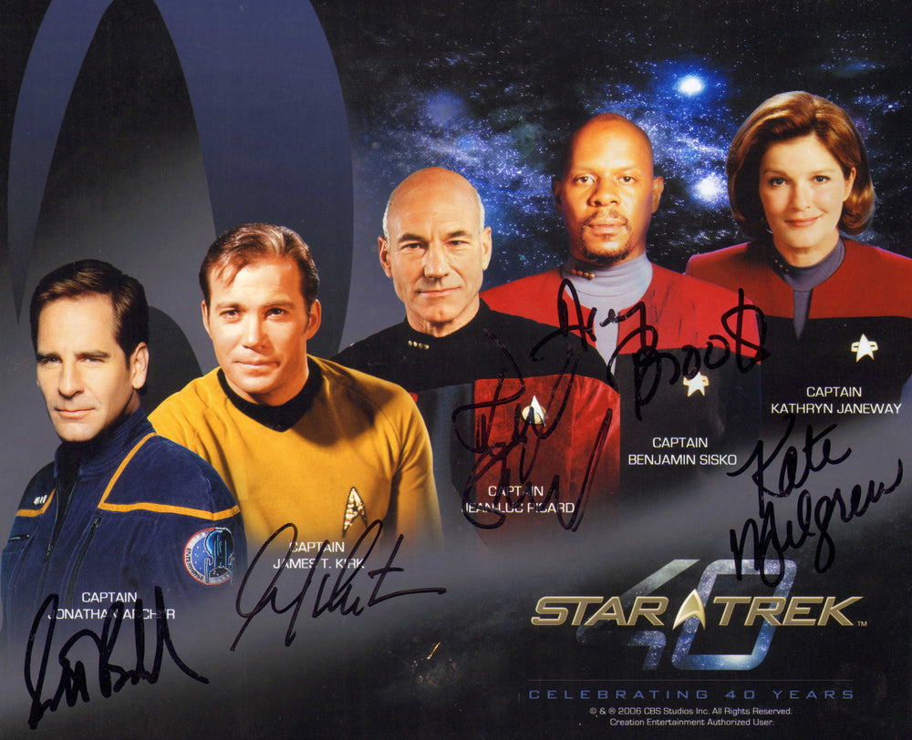 Star Trek 8x10 Photo Cast Signed by Scott Bakula, William Shatner, Patrick Stewart, Avery Brooks, & Kate Mulgrew