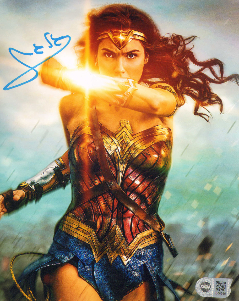 Gal Gadot as Wonder Woman in Wonder Woman (SWAU) Signed 8x10 Photo