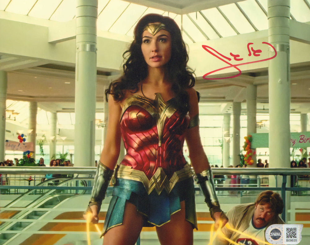 Gal Gadot as Diana Prince / Wonder Woman in Wonder Woman (SWAU) Signed 8x10 Photo