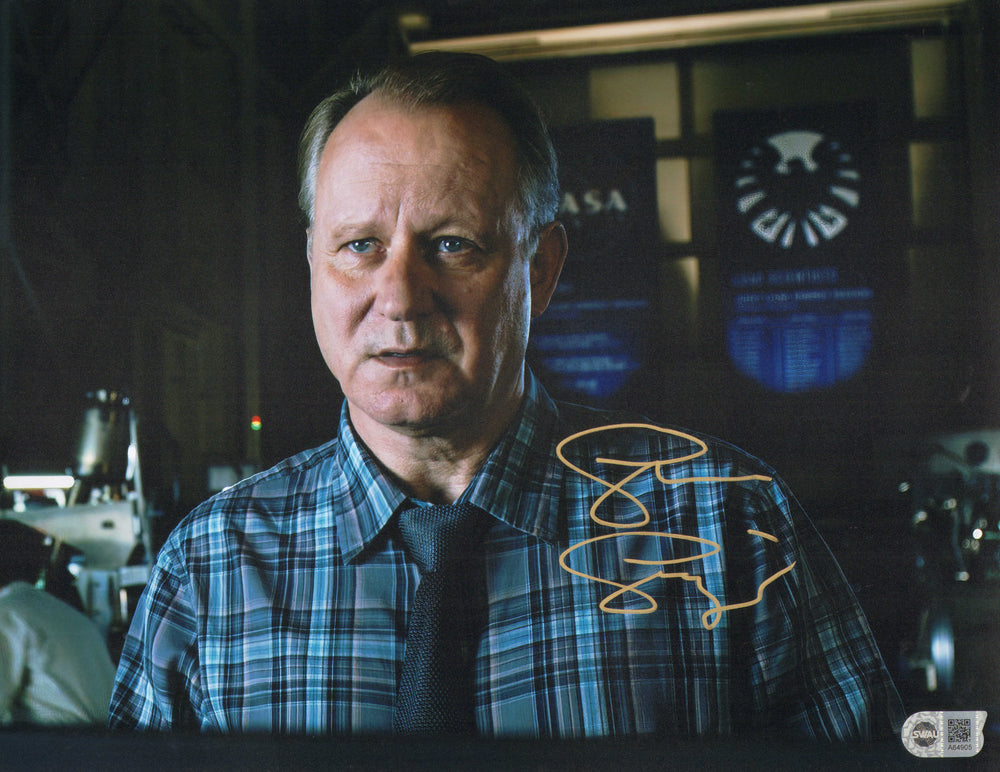 Stellan Skarsgård as Erik Selvig in Marvel's The Avengers (SWAU) Signed 11x14 Photo