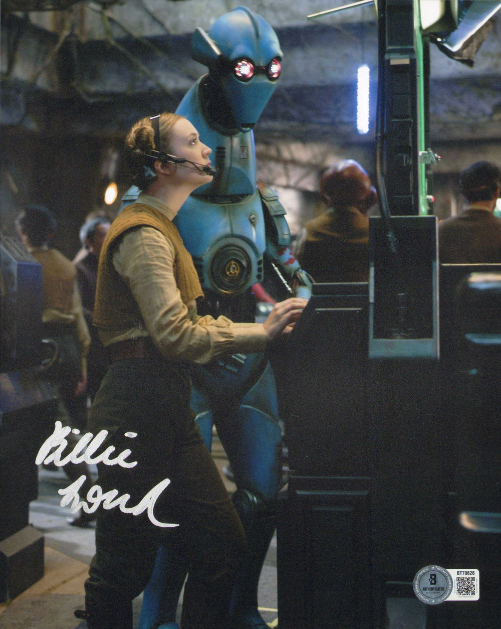 Billie Lourd as Lieutenant Connix in Star Wars: The Last Jedi (Beckett) Signed 8x10 Photo