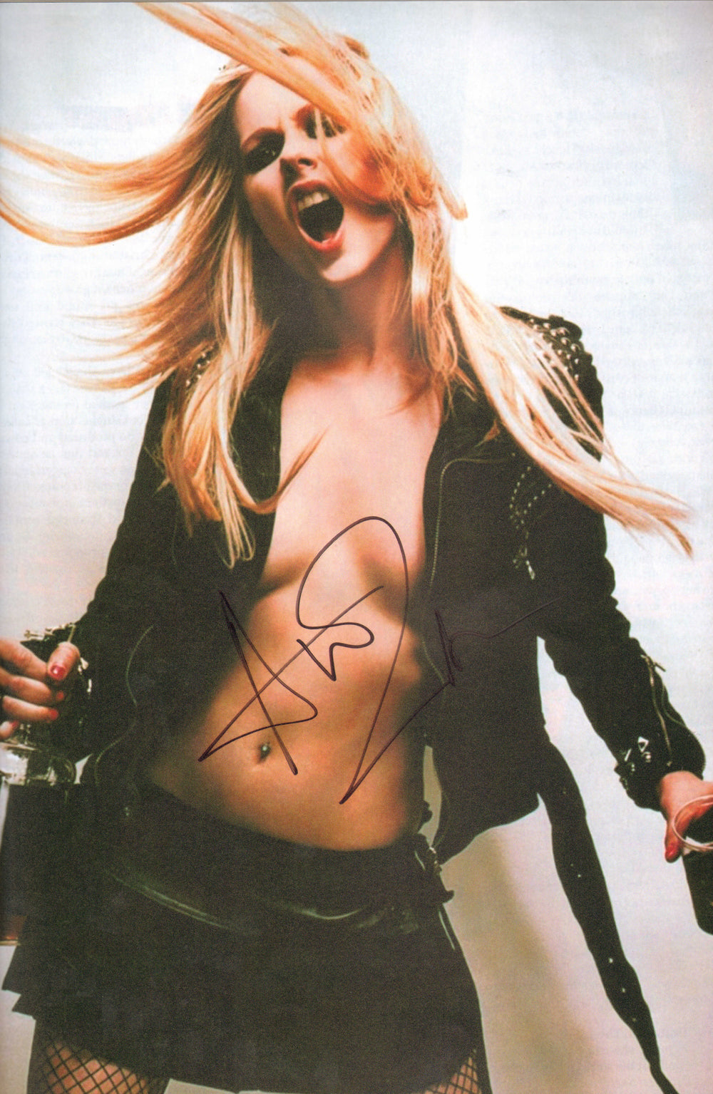Avril Lavigne Singer & Songwriter Sexy Signed 11x17 Photo