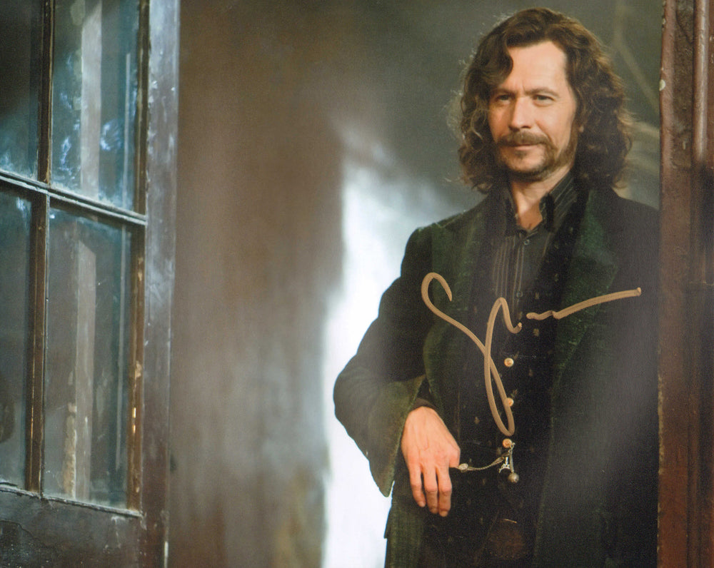 Gary Oldman as Sirius Black in Harry Potter and the Order of the Phoenix Signed 8x10 Photo