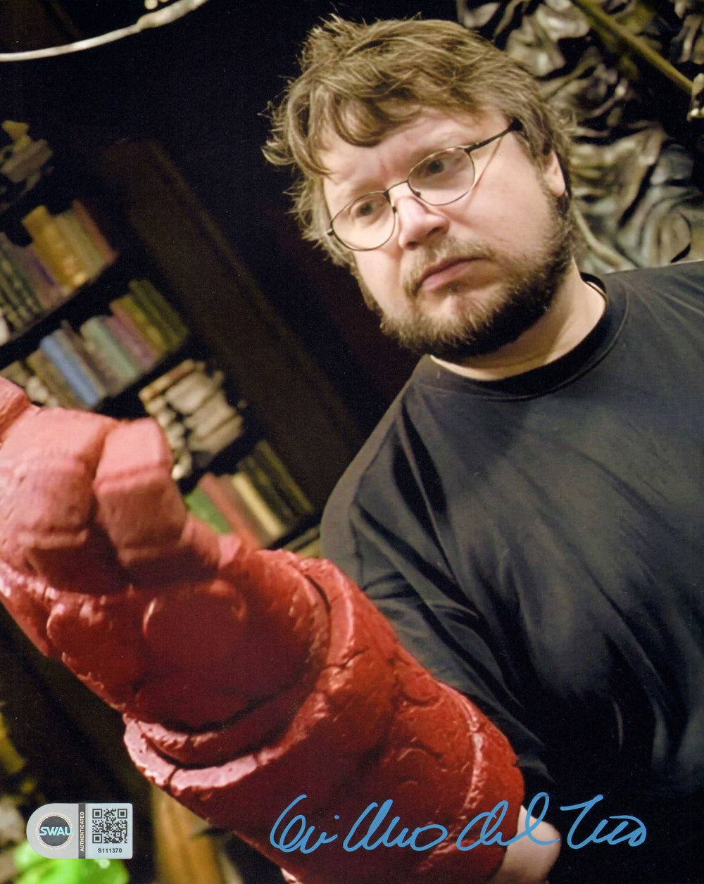 Guillermo del Toro Director Behind the Scenes of Hellboy (SWAU) Signed 8x10 Photo