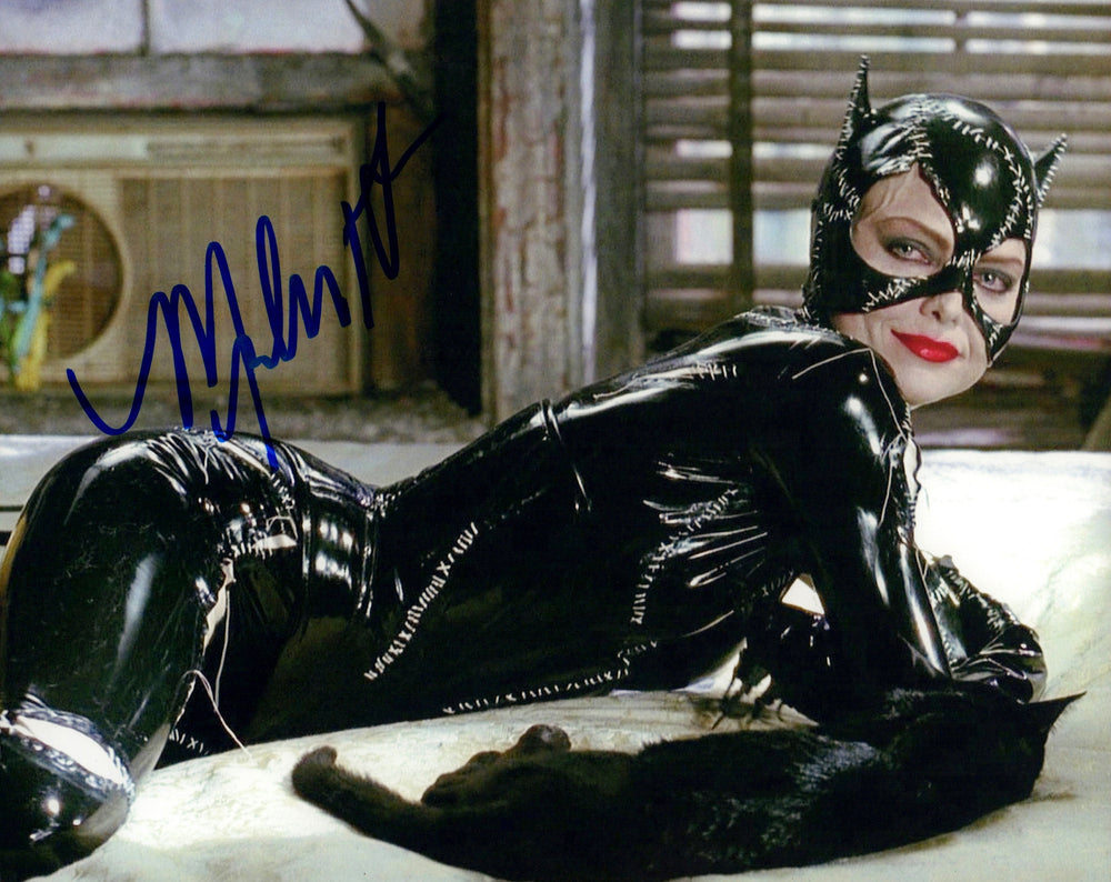 Michelle Pfeiffer as Catwoman in Batman Returns (Beckett) Signed 8x10 Photo
