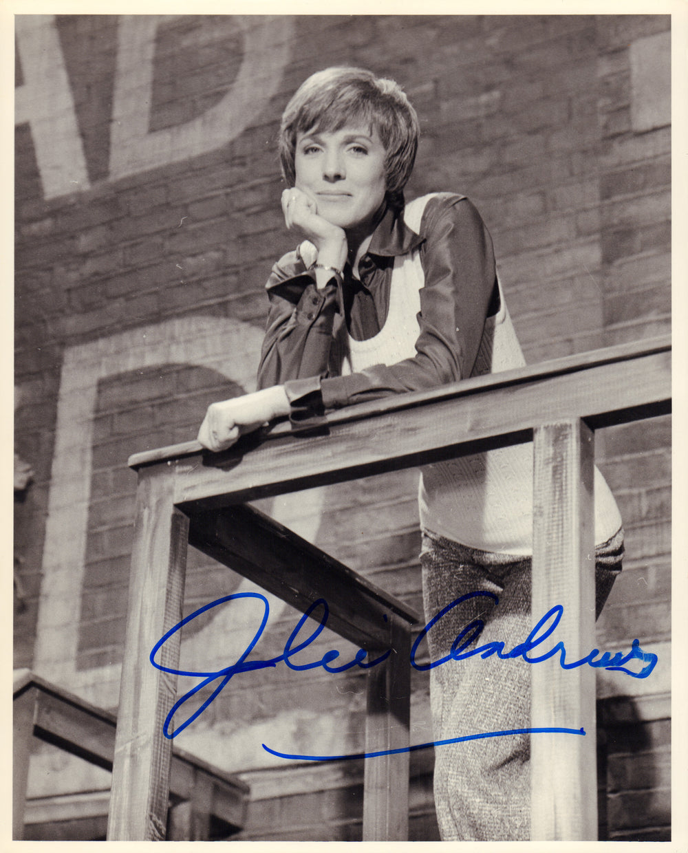 Julie Andrews from Walt Disney's Mary Poppins, The Sound of Music, The Princess Diaries, Shrek, & Aquaman (Beckett) Signed 8x10 Photo - Rare