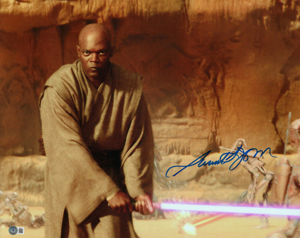 Samuel L. Jackson as Mace Windu in Star Wars Episode II: Attack of the Clones (Beckett Witnessed) Signed 16x20 Photo