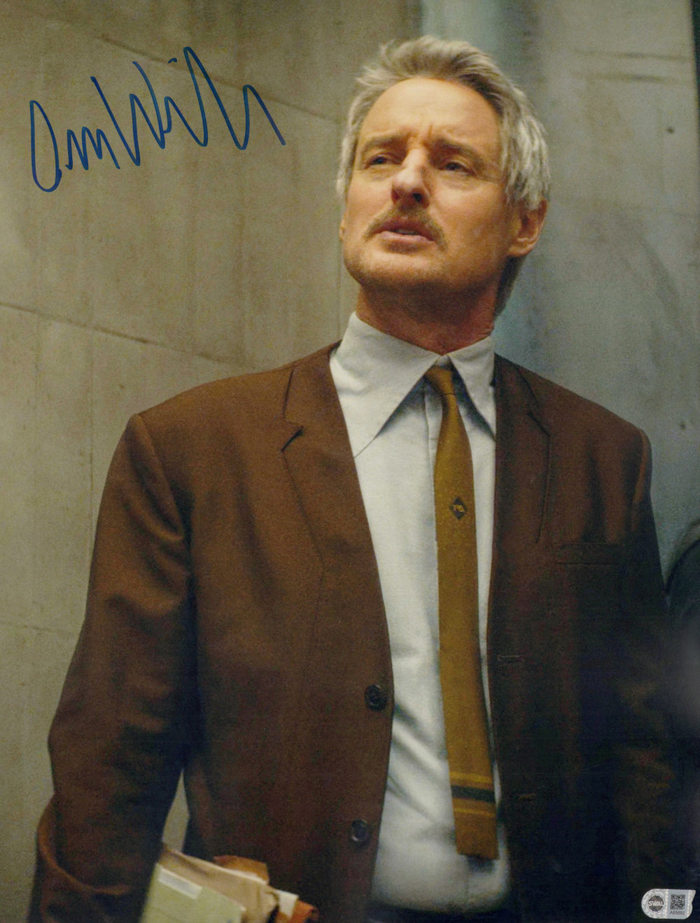 Owen Wilson as Mobius M. Mobius in Loki (SWAU) Signed 16x20 Photo