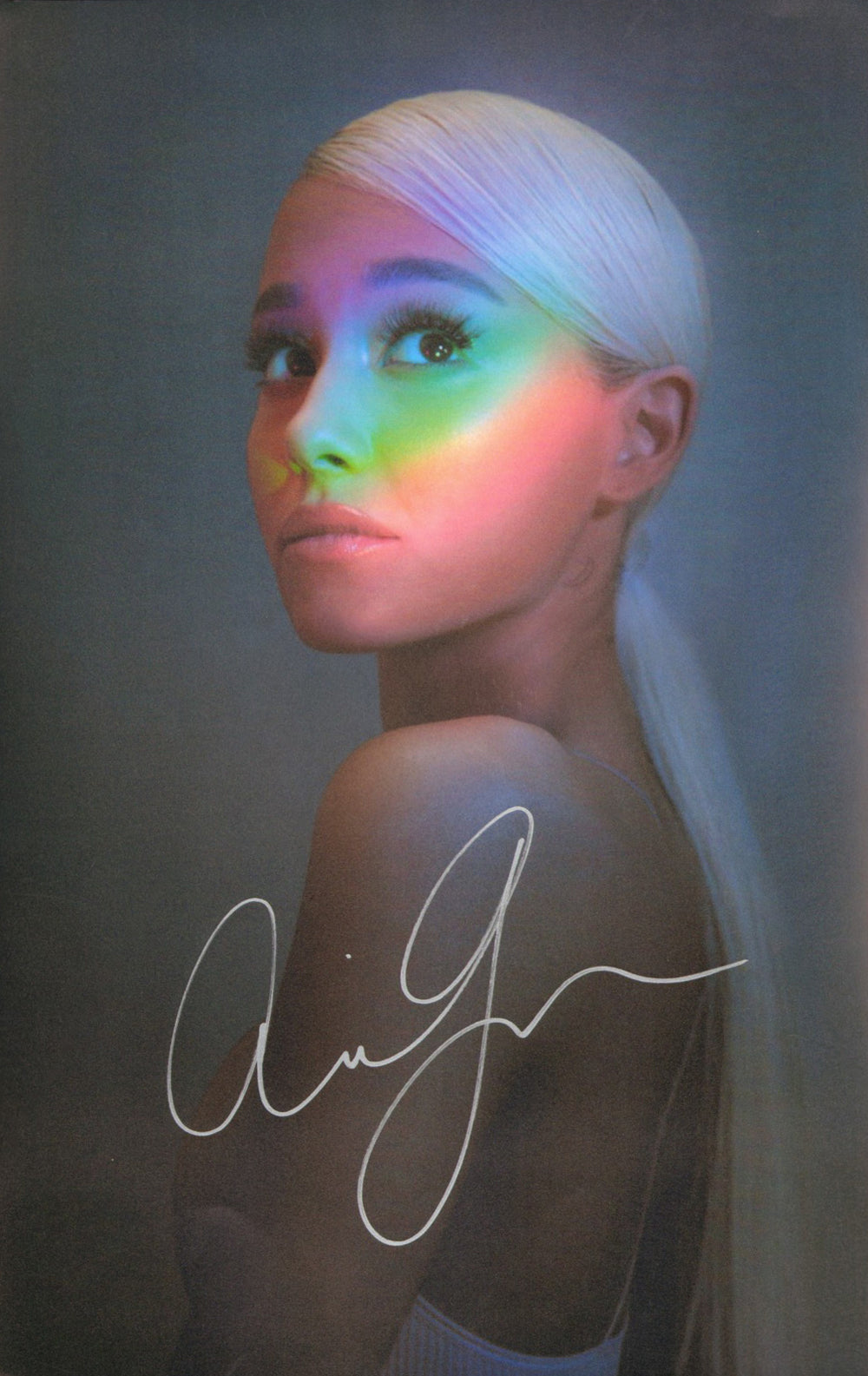 Ariana Grande Singer, Songwriter, & Actor Signed 11x17 Photo