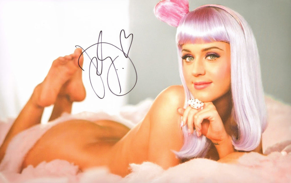 Katy Perry Singer & Songwriter Sexy Nearly Nude Signed 11x17 Photo