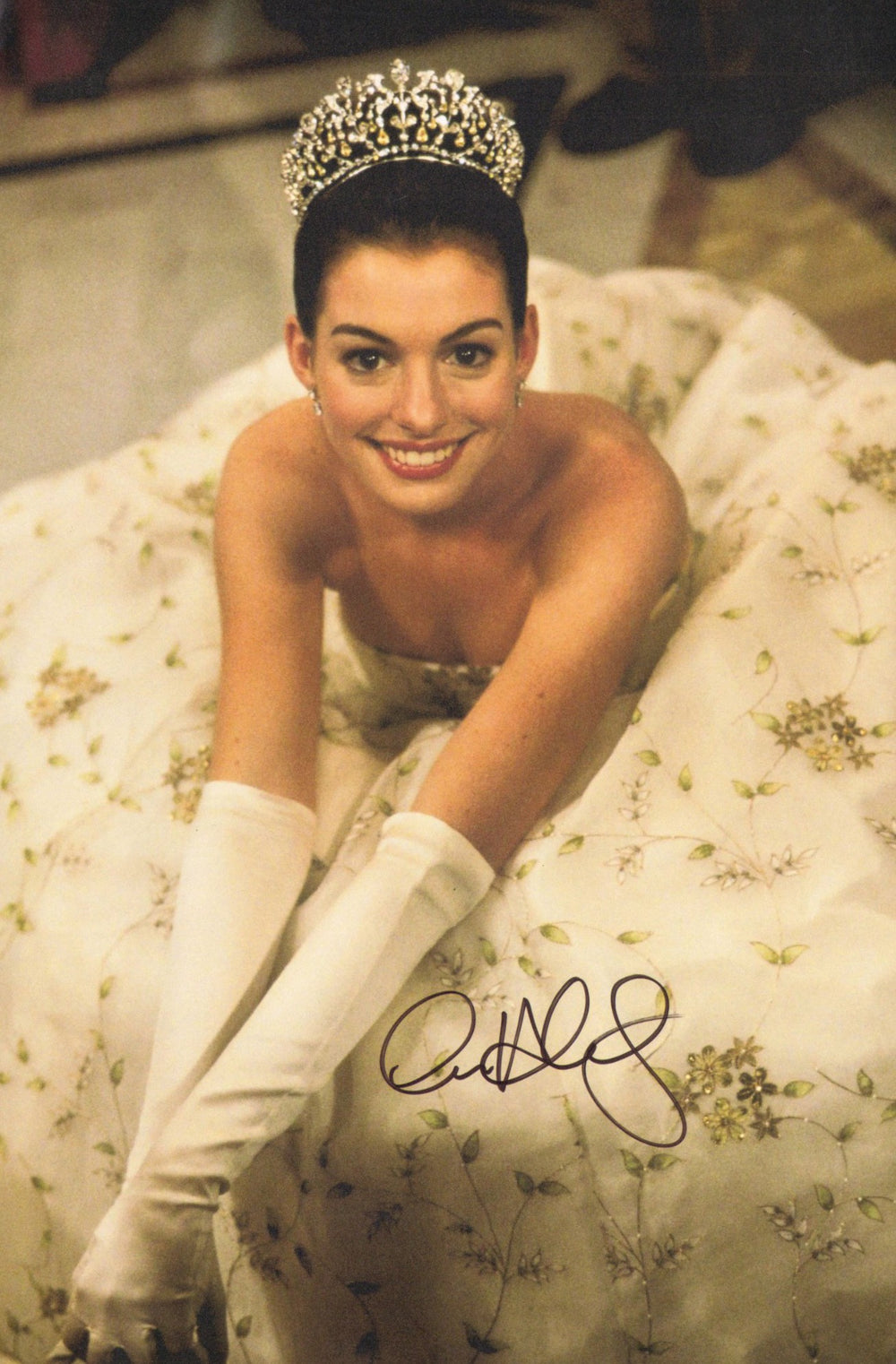 Anne Hathaway as Mia Thermopolis in The Princess Diaries 11x17 Photo
