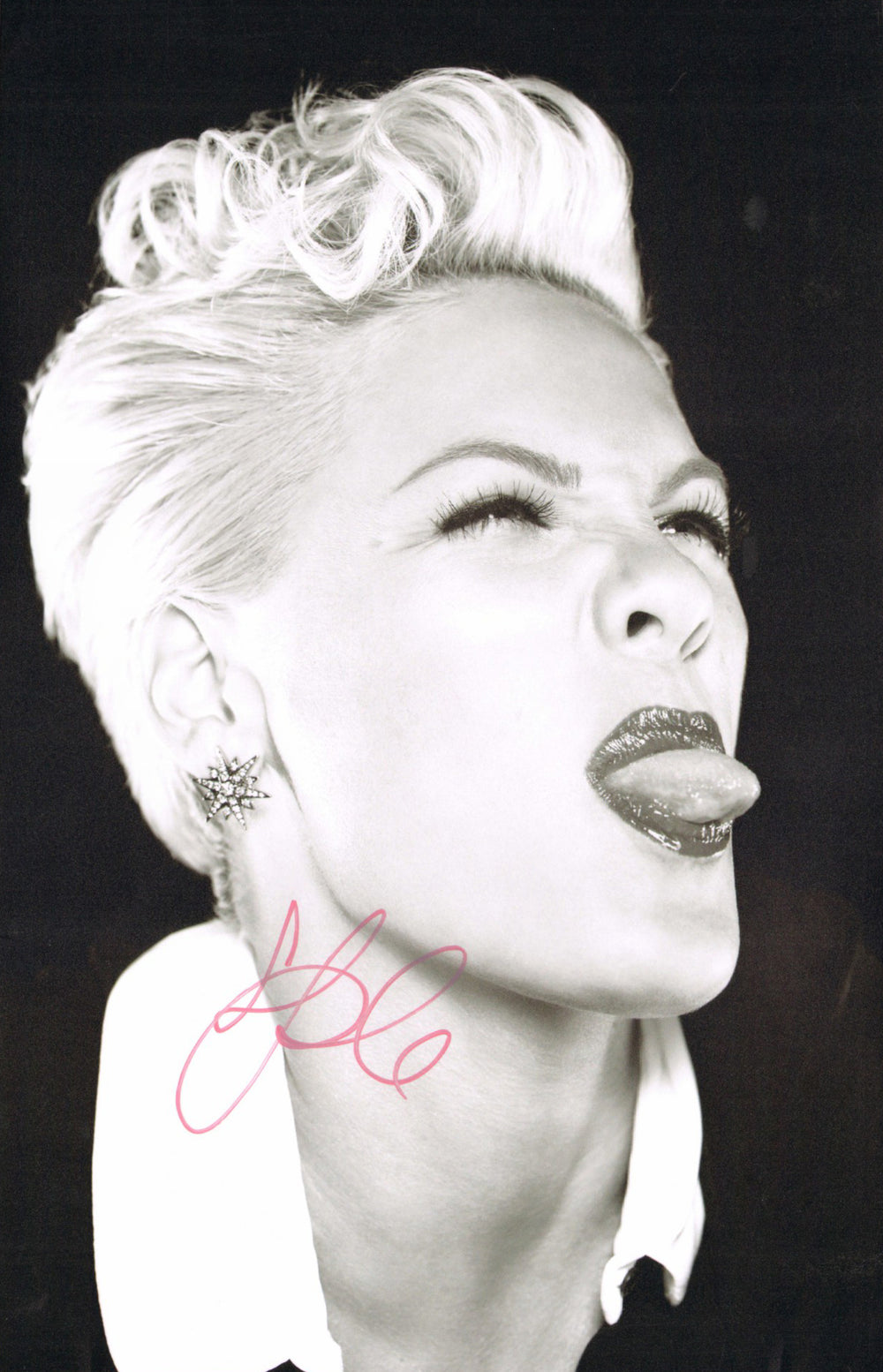 Pink [P!NK] Singer & Songwriter Signed 11x17 Photo