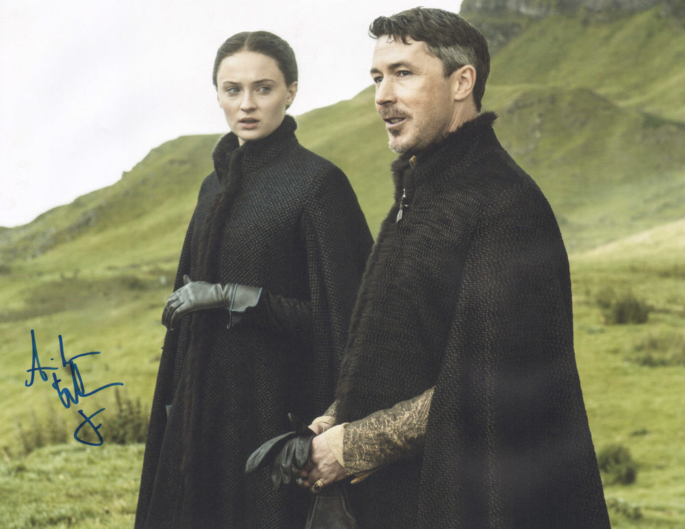 Aidan Gillen as Petyr Baelish in Game of Thrones Signed 16x20 Photo